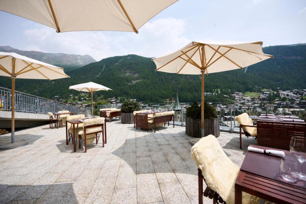 The Omnia Hotel Zermatt Bagian luar foto
