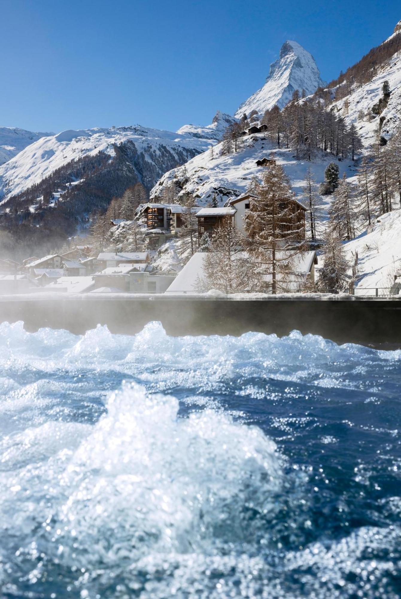 The Omnia Hotel Zermatt Bagian luar foto