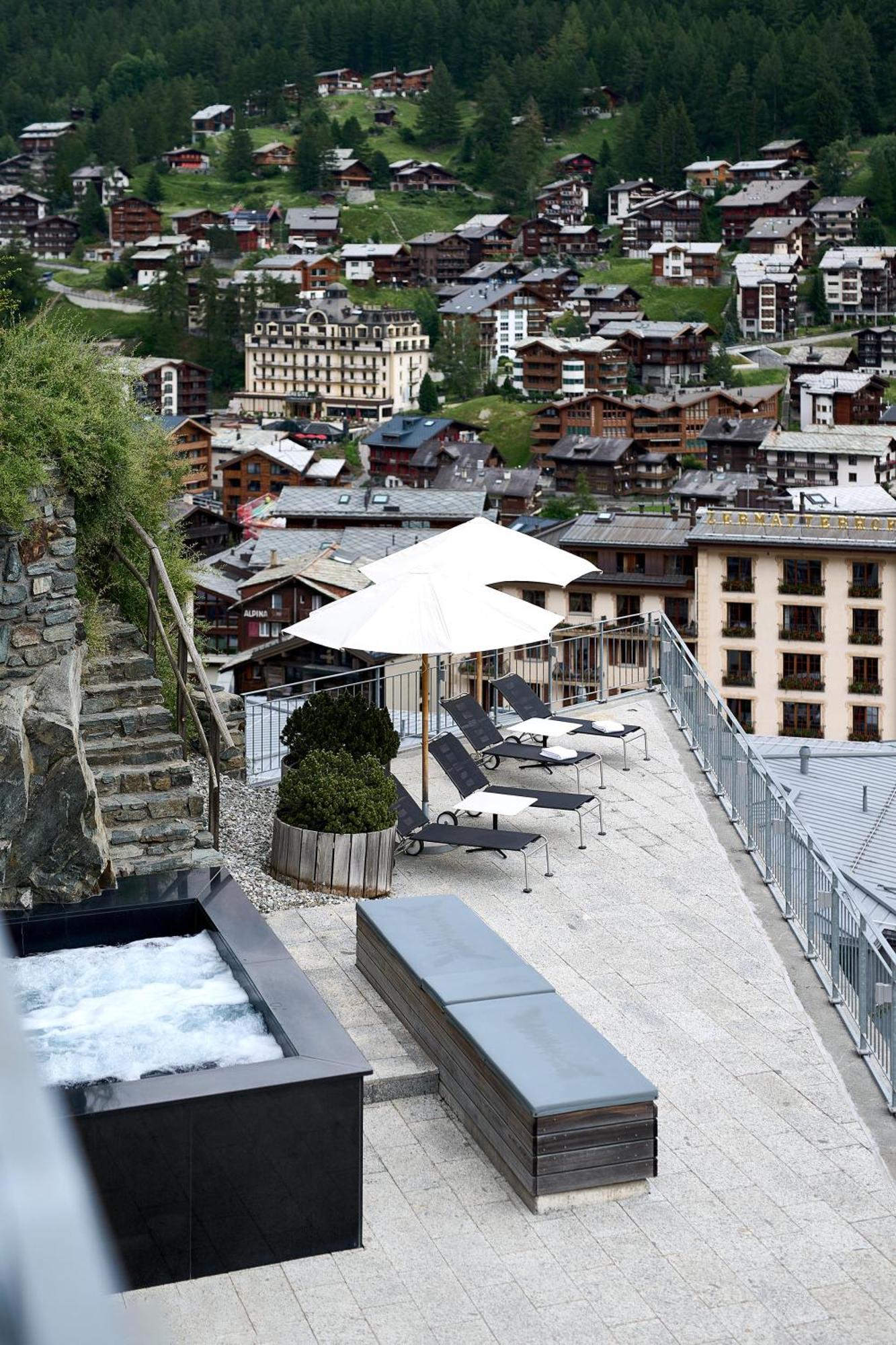 The Omnia Hotel Zermatt Bagian luar foto