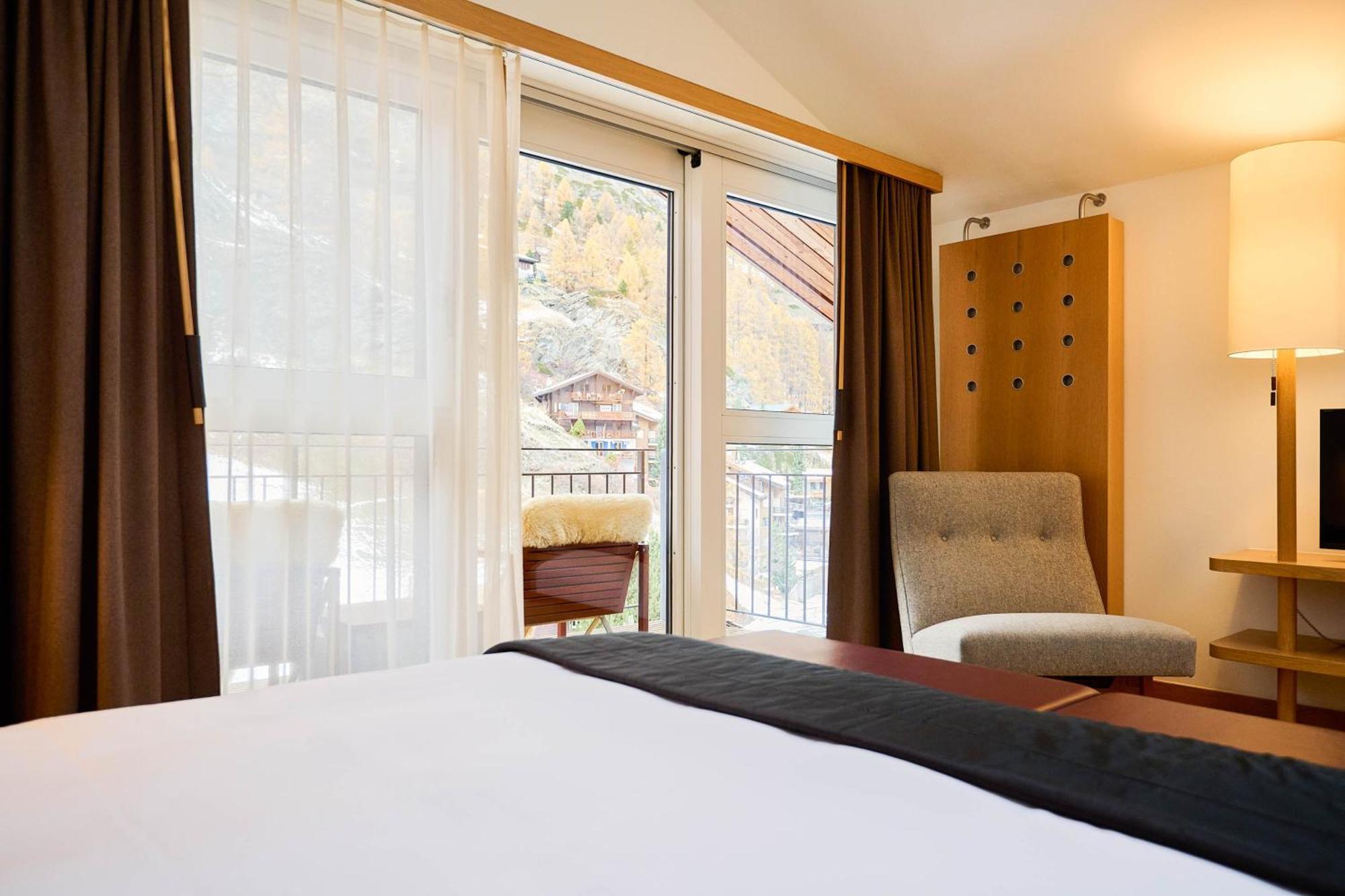 The Omnia Hotel Zermatt Bagian luar foto